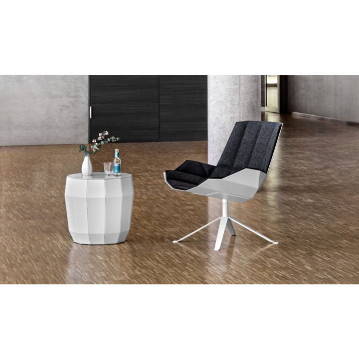 Müller Möbelfabrikation - MO 07 Beistelltisch / Hocker - Antikgrün Müller Möbelfabrikation - MO 07 Beistelltisch / Hocker - Antikgrün