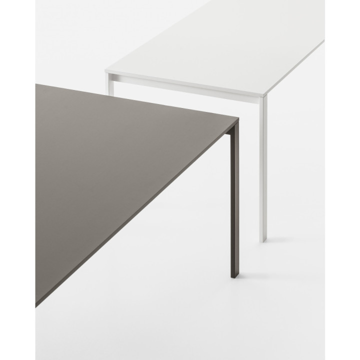 Kristalia - be-Easy Tisch Kristalia - be-Easy Tisch