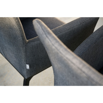 Stern - Artus Sessel Aluminium schwarz matt