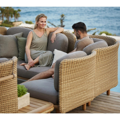 Cane-line - Arch Sofa 3-Sitzer mit niedrigen Arm-/Rückenlehnen & Chaiselongue Cane-line - Arch Sofa 3-Sitzer mit niedrigen Arm-/Rückenlehnen & Chaiselongue