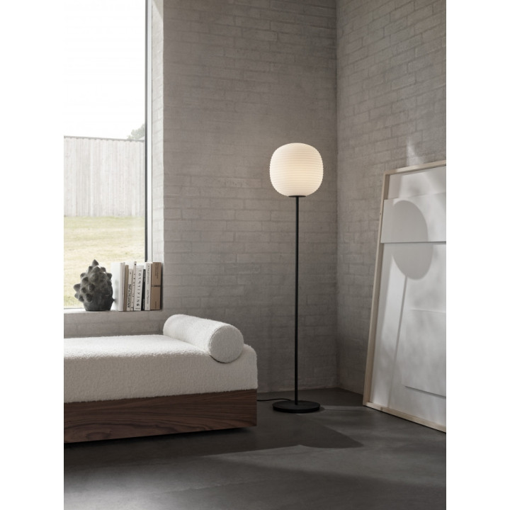 New Works - Lantern Globe Stehleuchte New Works - Lantern Globe Stehleuchte