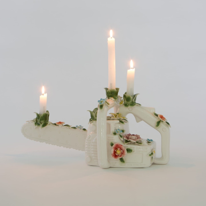 Seletti - Flower Attitude The Chainsaw Kerzenständer Seletti - Flower Attitude The Chainsaw Kerzenständer