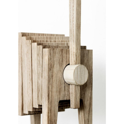 Moebe - Polygrif Holzfigur, Eiche Moebe - Polygrif Holzfigur, Eiche