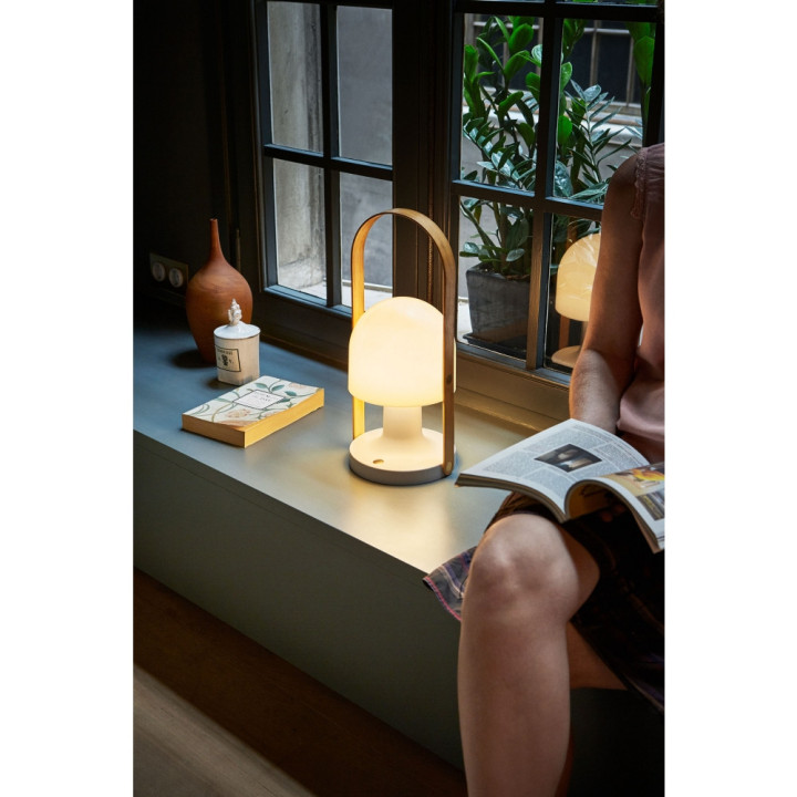 Marset - FollowMe Tischleuchte Plus Akku Weiß Marset - FollowMe Tischleuchte Plus Akku Weiß