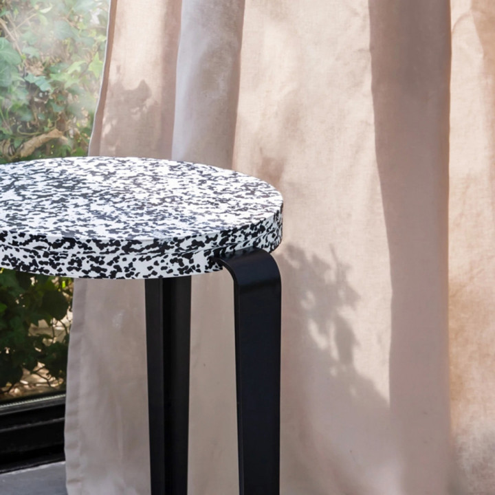 TIPTOE - Big Lou Bar Hocker Recyceltes Plastik Macchiato TIPTOE - Big Lou Bar Hocker Recyceltes Plastik Macchiato