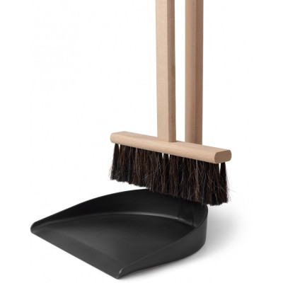 Ferm Living - Icon Besen Set Ferm Living - Icon Besen Set