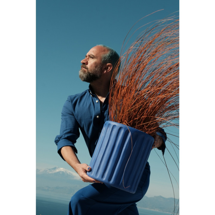 Seletti - Magna Graecia Vase mit Untersetzer Dorico Blau Seletti - Magna Graecia Vase mit Untersetzer Dorico Blau