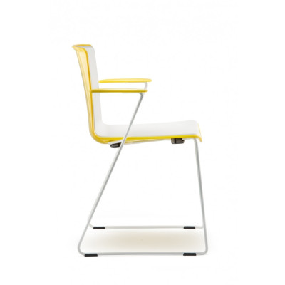 Pedrali - Tweet 898 Kufenstuhl mit Armlehnen Pedrali - Tweet 898 Kufenstuhl mit Armlehnen