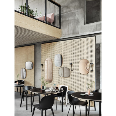 Muuto - Visu Stuhl mit Holzgestell Muuto - Visu Stuhl mit Holzgestell