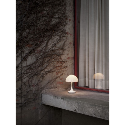 Louis Poulsen - Panthella 160 Portable Tischleuchte Louis Poulsen - Panthella 160 Portable Tischleuchte