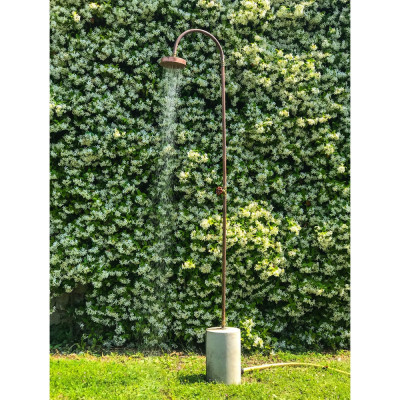 Seletti - Aquart Shower Gartendusche mit Sockel Seletti - Aquart Shower Gartendusche mit Sockel