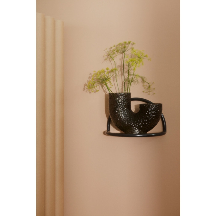 AYTM - Arura Medium Vase Schwarz AYTM - Arura Medium Vase Schwarz