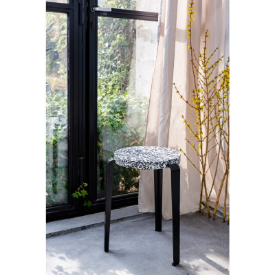 TIPTOE - Lou Hocker Recyceltes Plastik Macchiato TIPTOE - Lou Hocker Recyceltes Plastik Macchiato