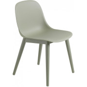 Muuto - Fiber Side Chair mit Holzgestell