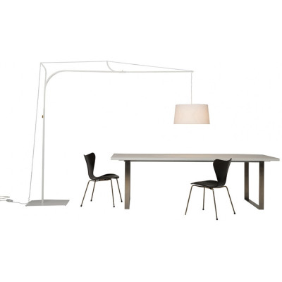 frauMaier - Tina Stehleuchte mit Switch to Dim Trittschalter frauMaier - Tina Stehleuchte mit Switch to Dim Trittschalter