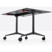 Pedrali - Ypsilon Tilting Tisch