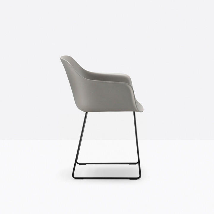 Pedrali - Babila XL 2744R Armlehnstuhl Kufengestell recycelt Pedrali - Babila XL 2744R Armlehnstuhl Kufengestell recycelt