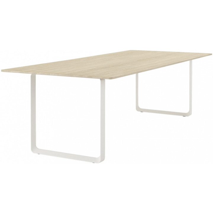 Muuto - 70/70 Tisch Eiche massiv 255x108 cm Muuto - 70/70 Tisch Eiche massiv 255x108 cm