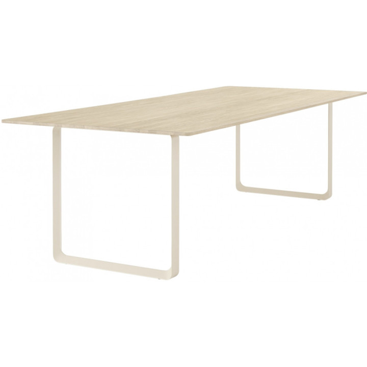 Muuto - 70/70 Tisch Eiche massiv 255x108 cm Muuto - 70/70 Tisch Eiche massiv 255x108 cm