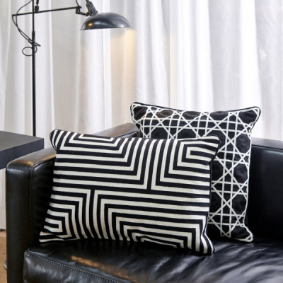 Lambert - Vasarely Kissen Schwarz/Elfenbein Lambert - Vasarely Kissen Schwarz/Elfenbein