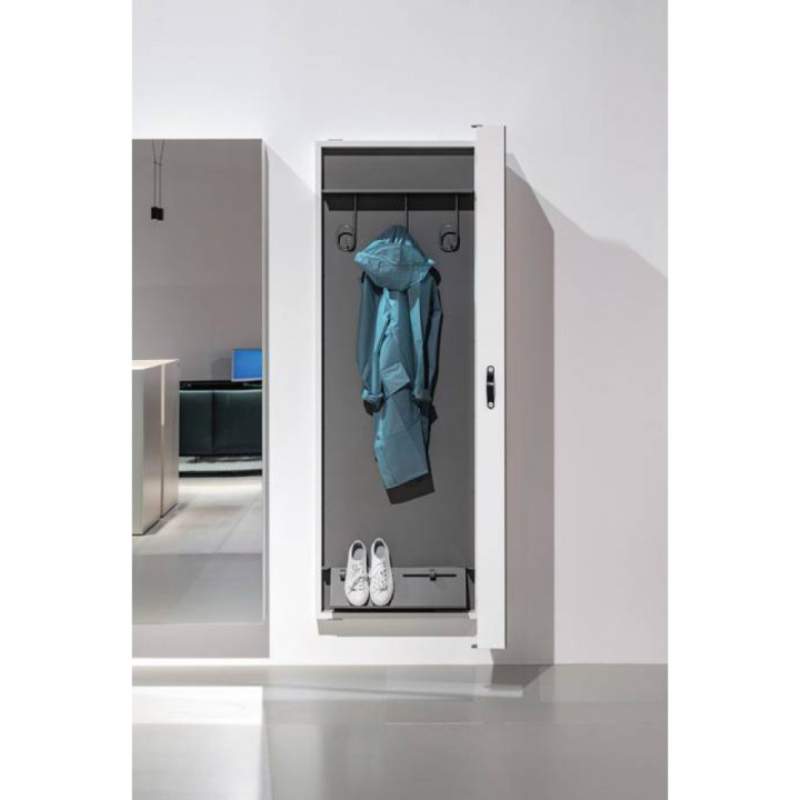 Kristalia - Coat BoxOne Wandgarderobe Weiß / Tür Spiegel Kristalia - Coat BoxOne Wandgarderobe Weiß / Tür Spiegel