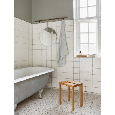 Moebe - Peg Hocker Moebe - Peg Hocker