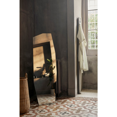 Ferm Living - Shard Standspiegel Ferm Living - Shard Standspiegel